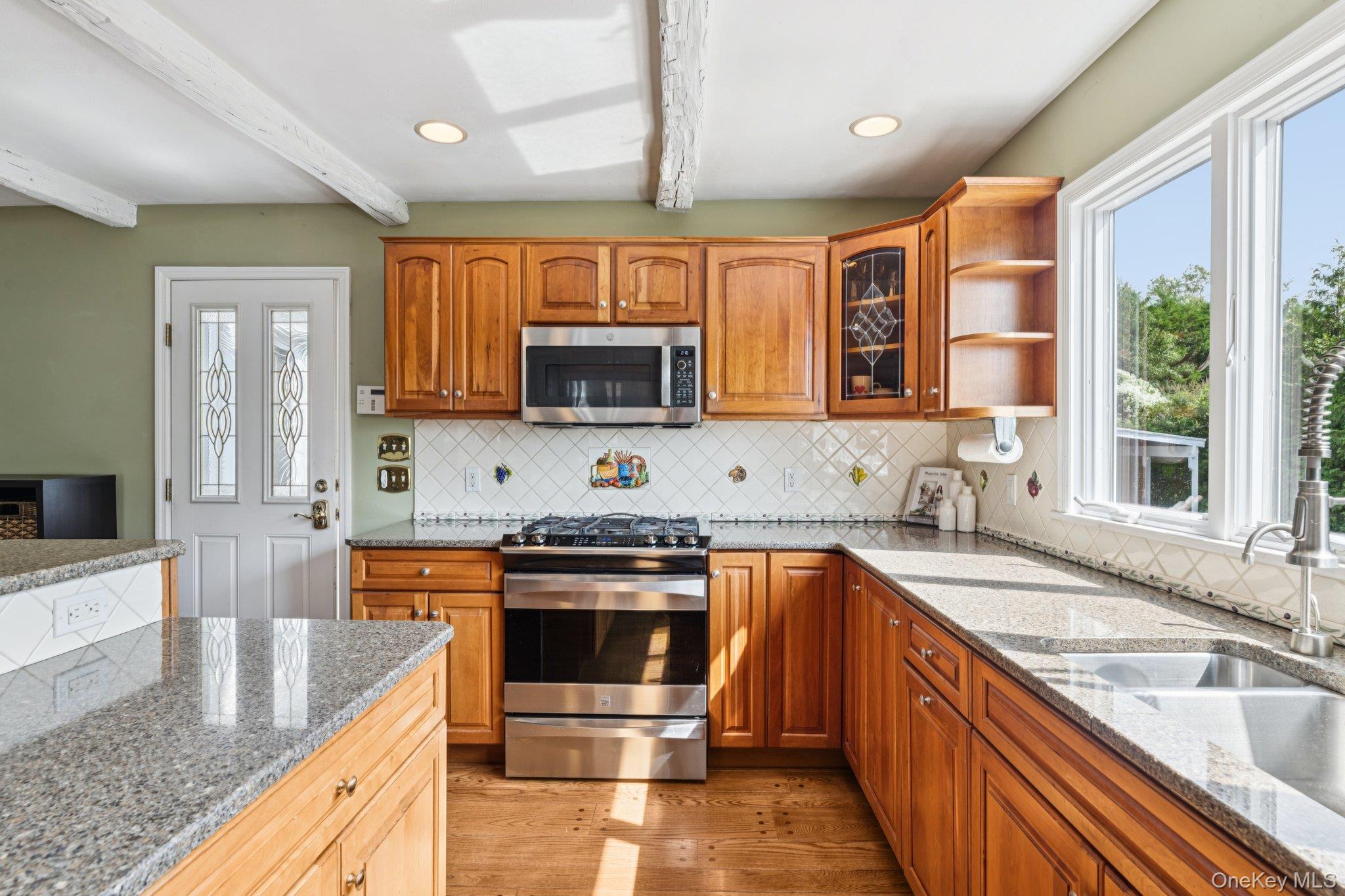 78 Oak Road, Bayport, NY 11705