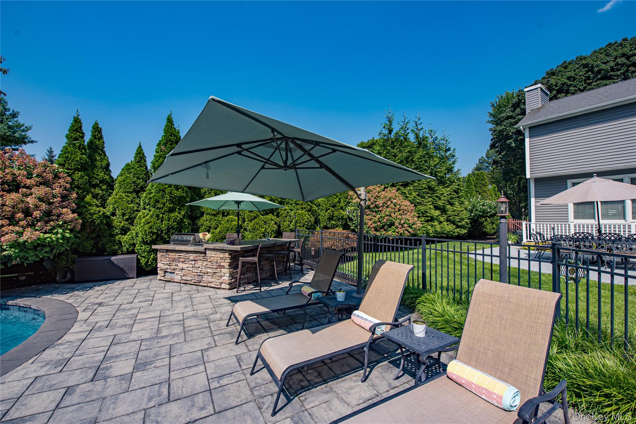 12 Annemarie Drive, Saint James, NY 11780