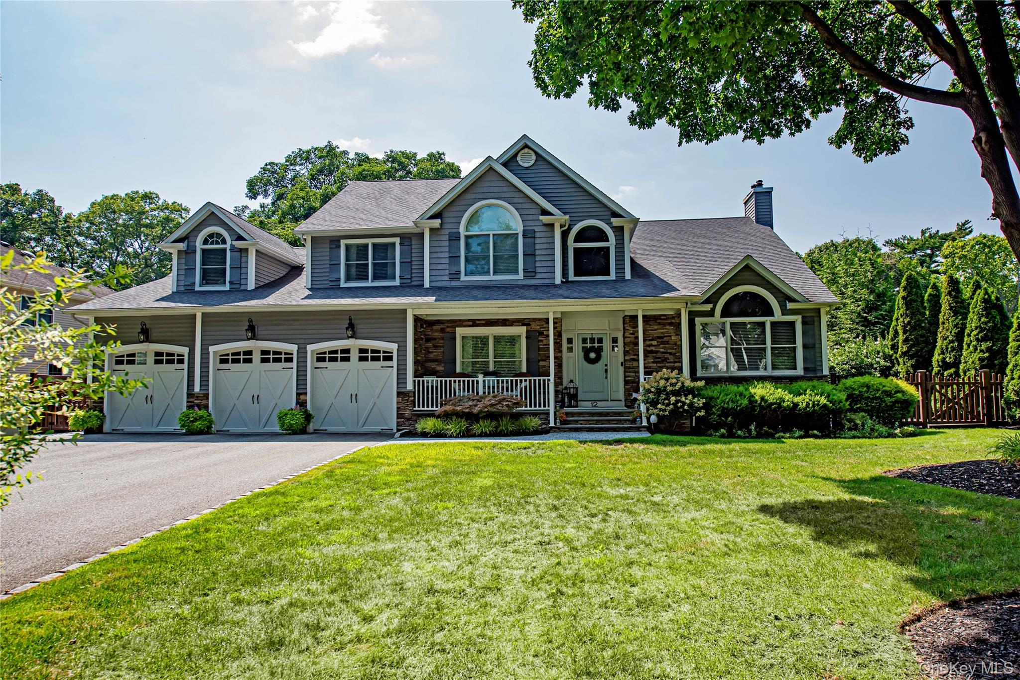 12 Annemarie Drive, Saint James, NY 11780