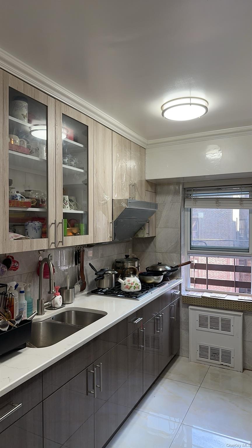 4240 Bowne Street # 5C, Flushing, NY 11355