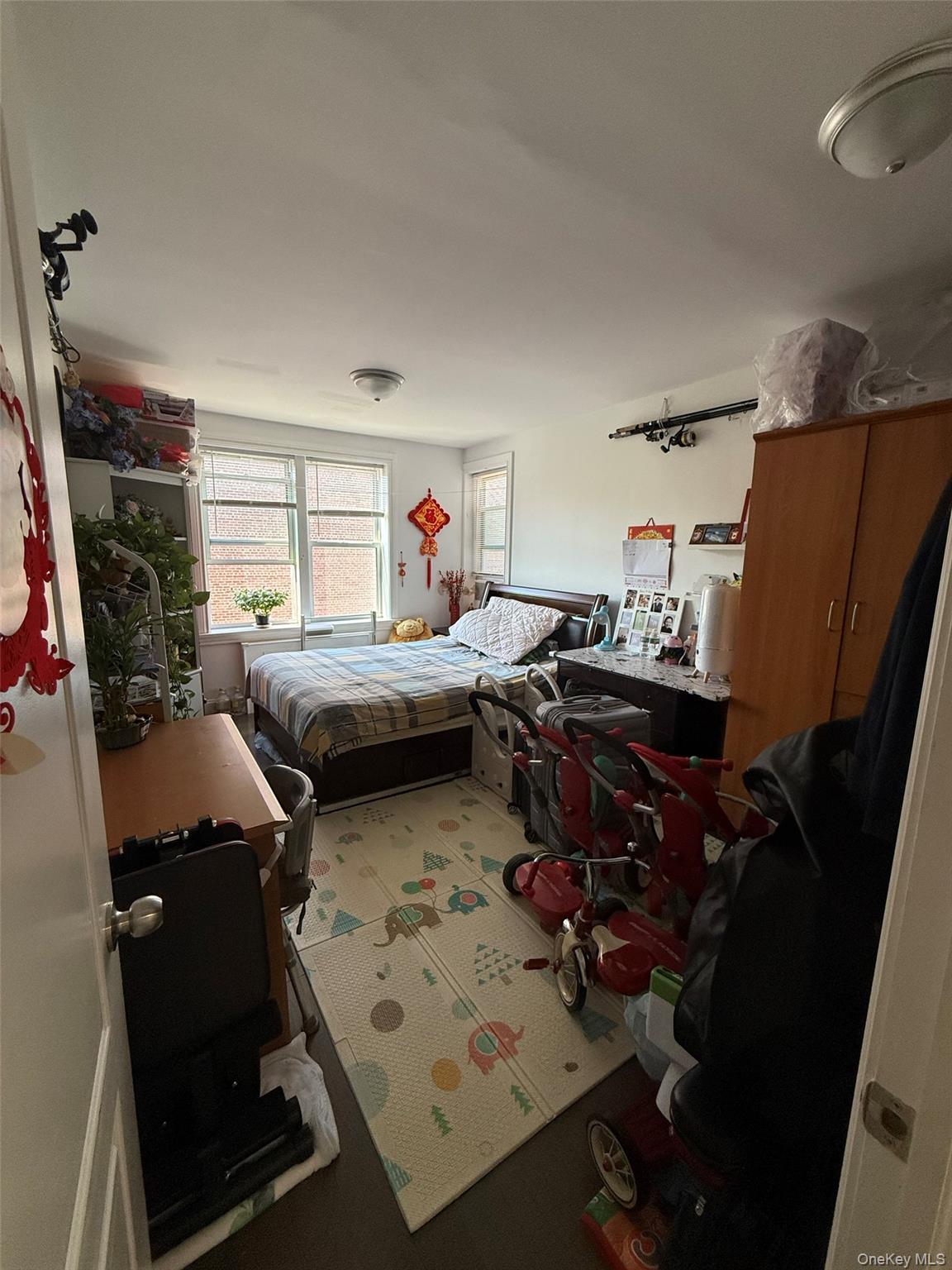 4240 Bowne Street # 5C, Flushing, NY 11355