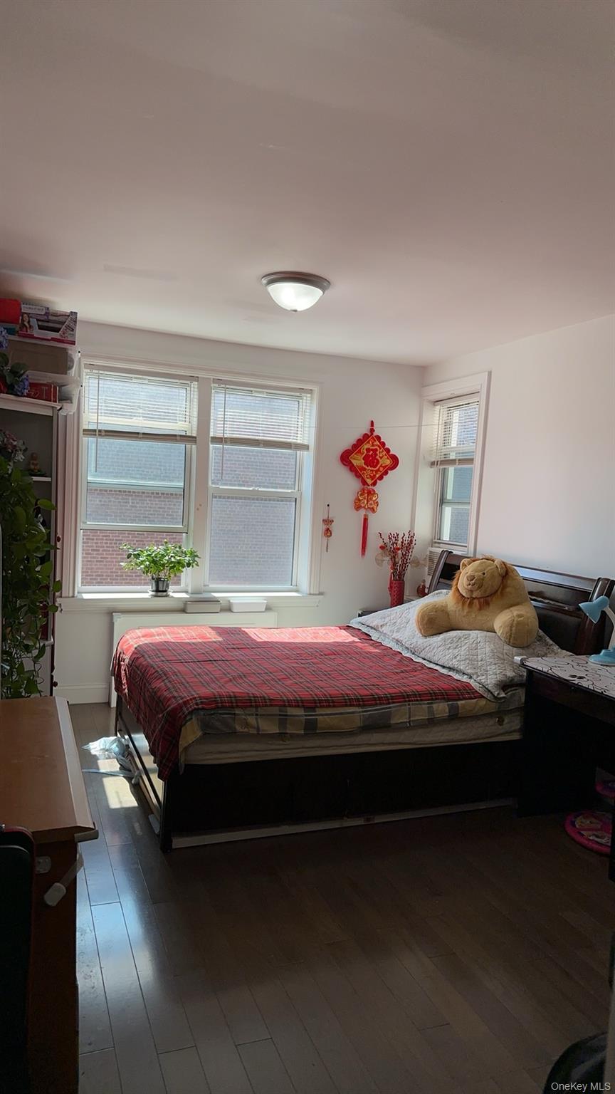 4240 Bowne Street # 5C, Flushing, NY 11355