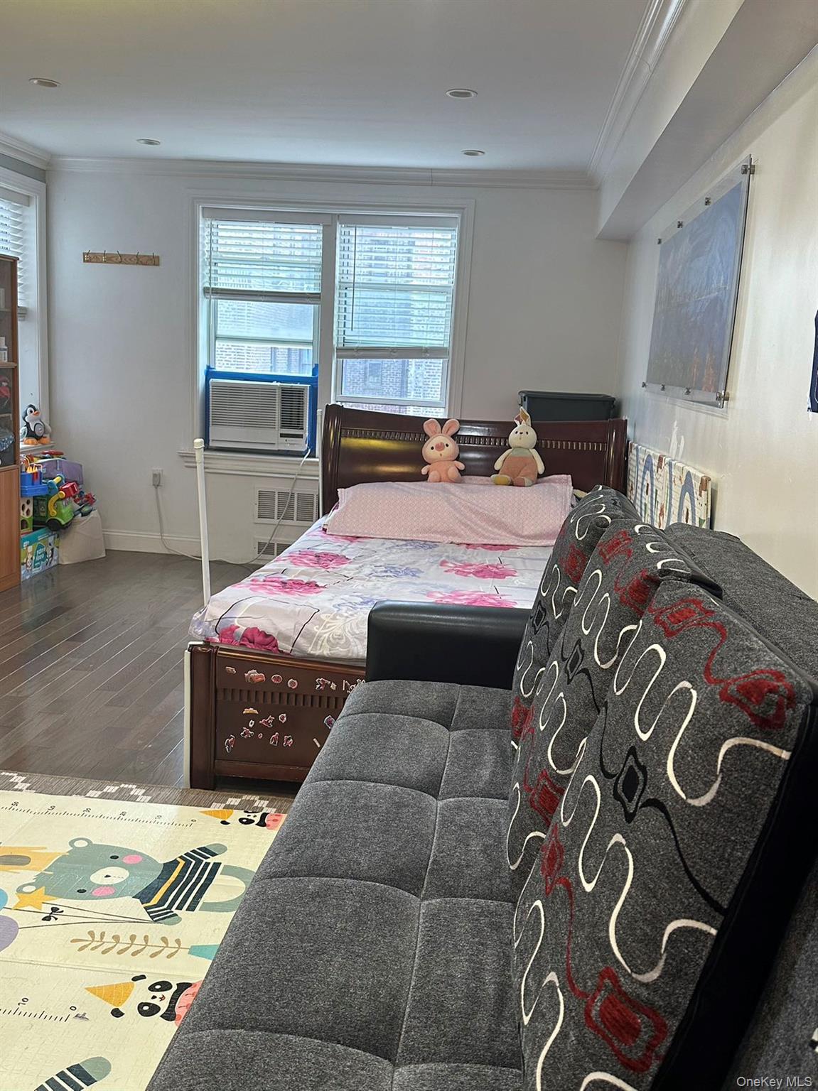 4240 Bowne Street # 5C, Flushing, NY 11355