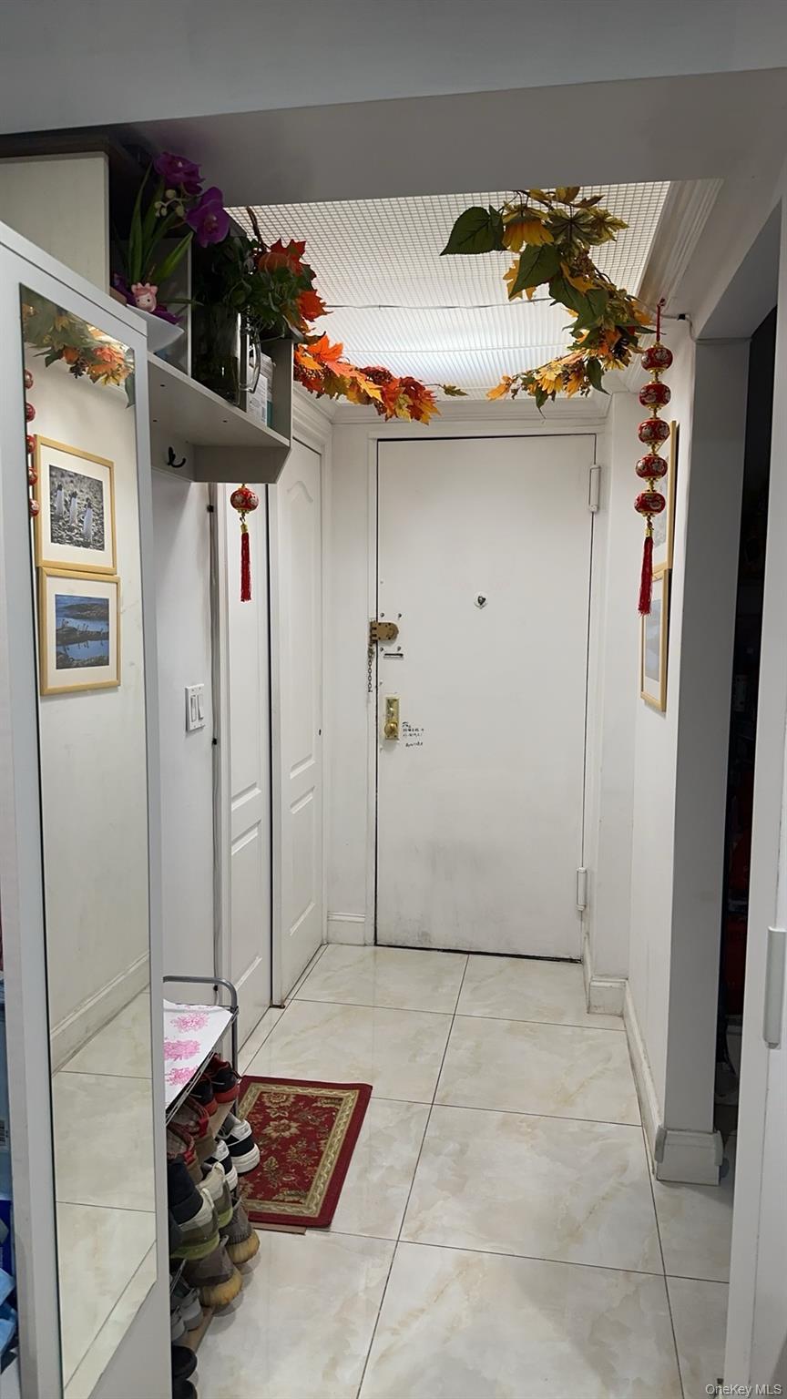 4240 Bowne Street # 5C, Flushing, NY 11355