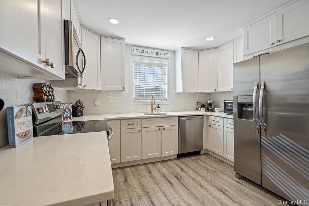 41 Eatondale Avenue, Blue Point, NY 11715