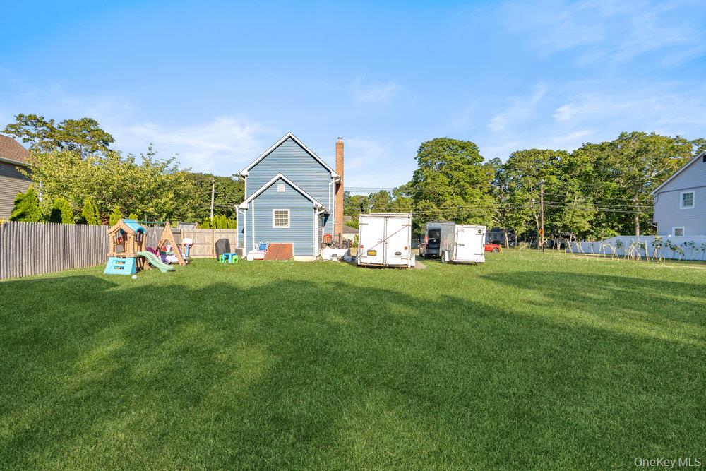 41 Eatondale Avenue, Blue Point, NY 11715