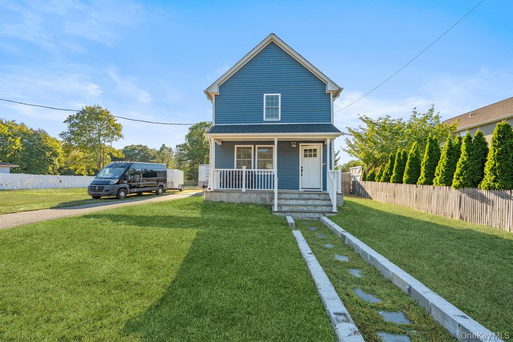 41 Eatondale Avenue, Blue Point, NY 11715