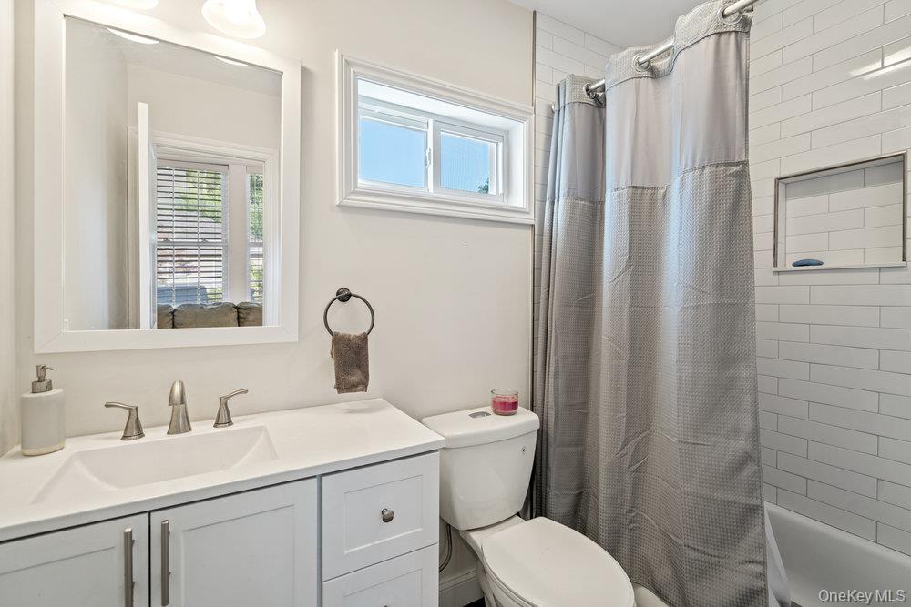 41 Eatondale Avenue, Blue Point, NY 11715