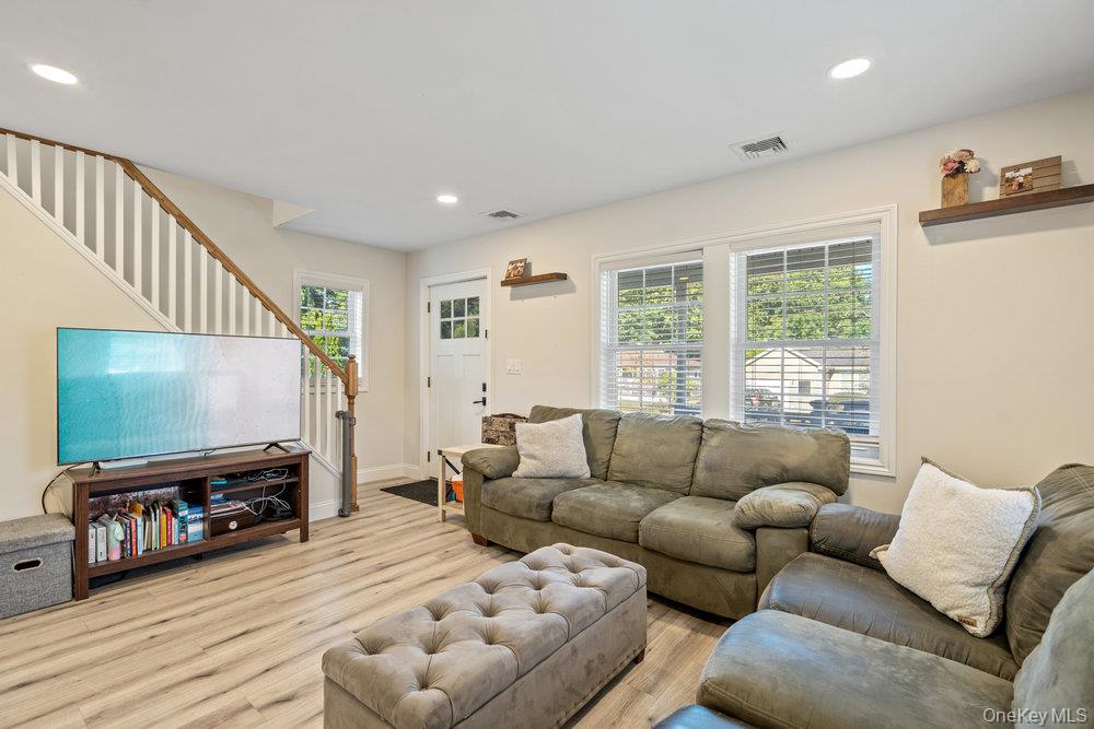 41 Eatondale Avenue, Blue Point, NY 11715