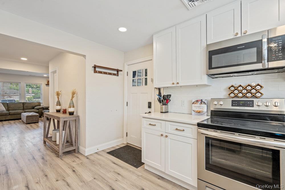 41 Eatondale Avenue, Blue Point, NY 11715