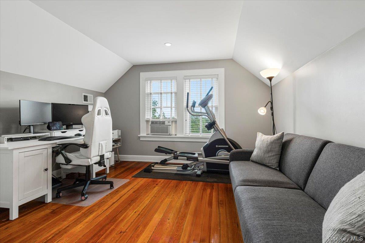 13 Harrison Street, Tuckahoe, NY 10707