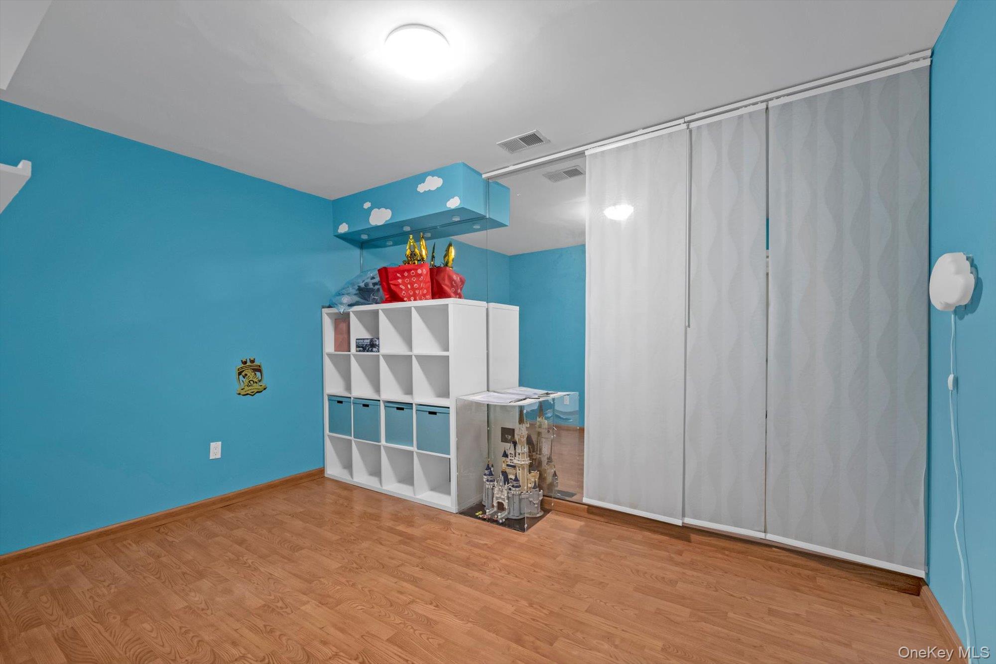 242-12A oak park Drive # 99A, Douglaston, NY 11362