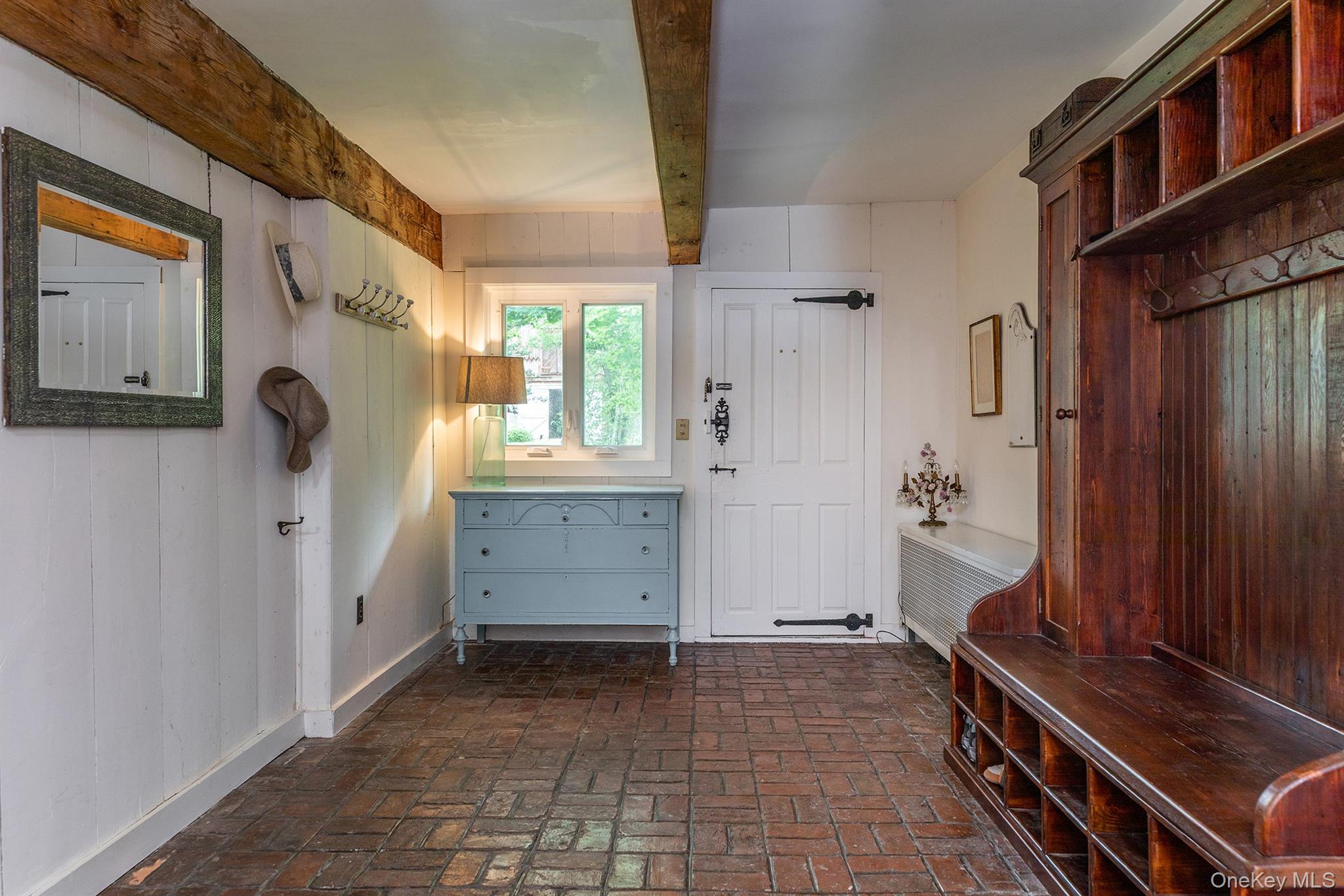 202 Buckwheat Bridge, Germantown, NY 12526