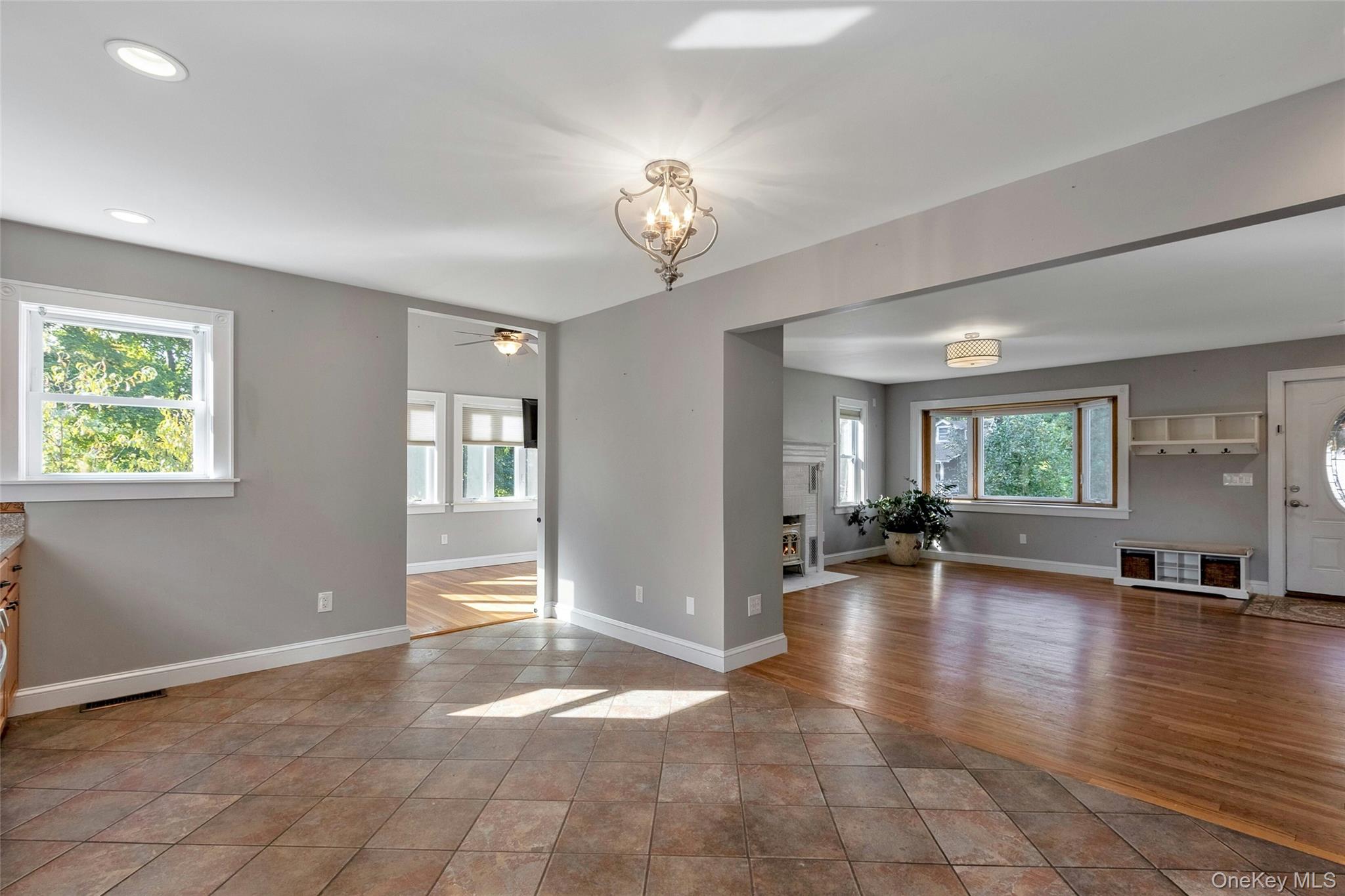 10 Lakeview Avenue, Poughkeepsie, NY 12601