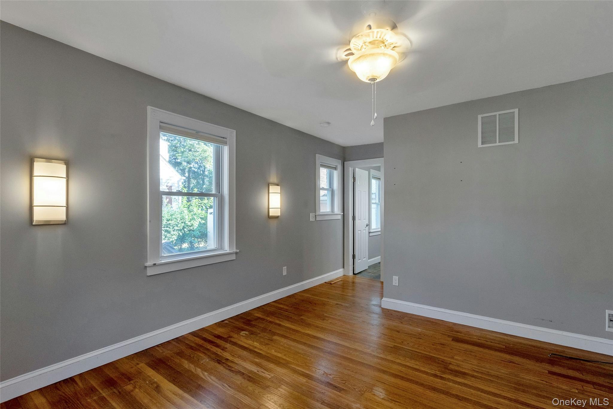 10 Lakeview Avenue, Poughkeepsie, NY 12601