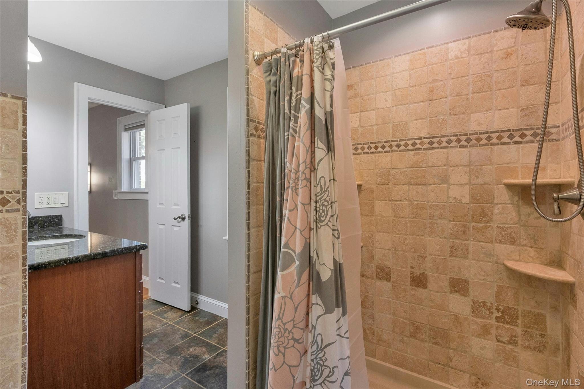 10 Lakeview Avenue, Poughkeepsie, NY 12601