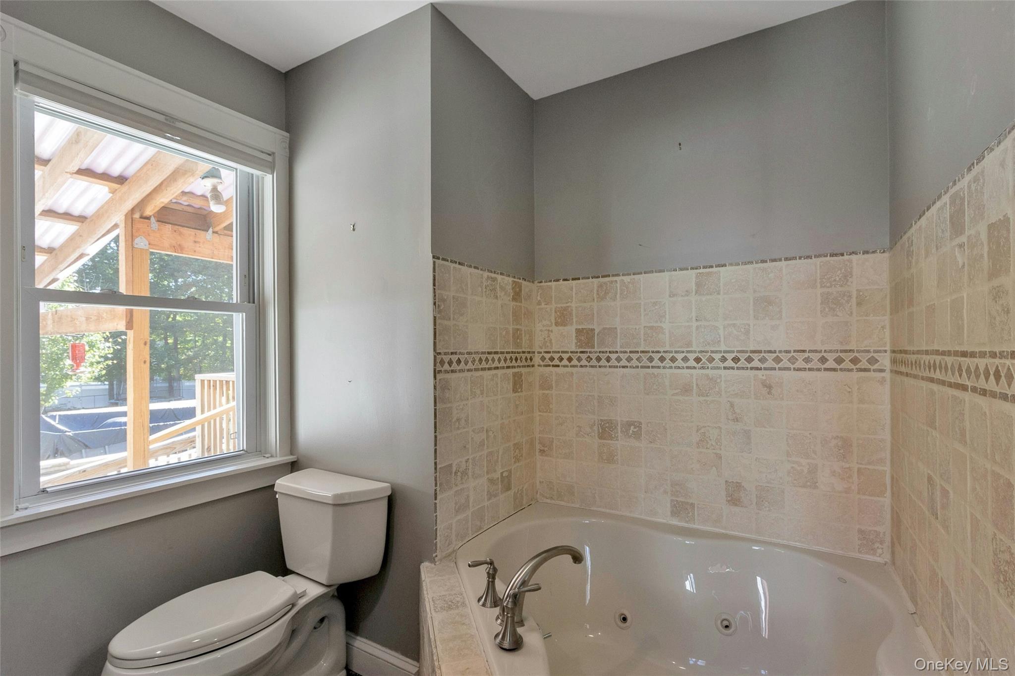 10 Lakeview Avenue, Poughkeepsie, NY 12601