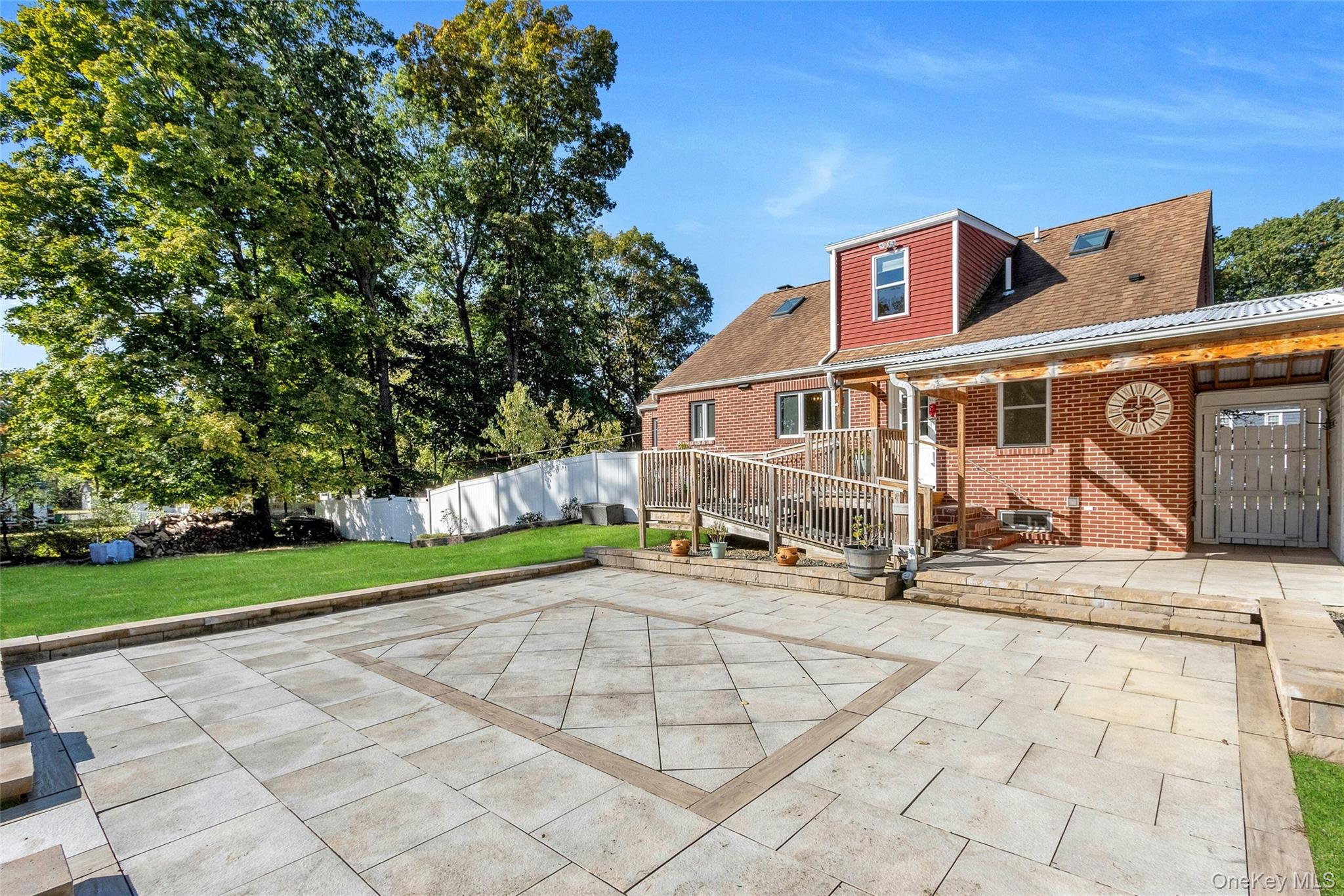 10 Lakeview Avenue, Poughkeepsie, NY 12601