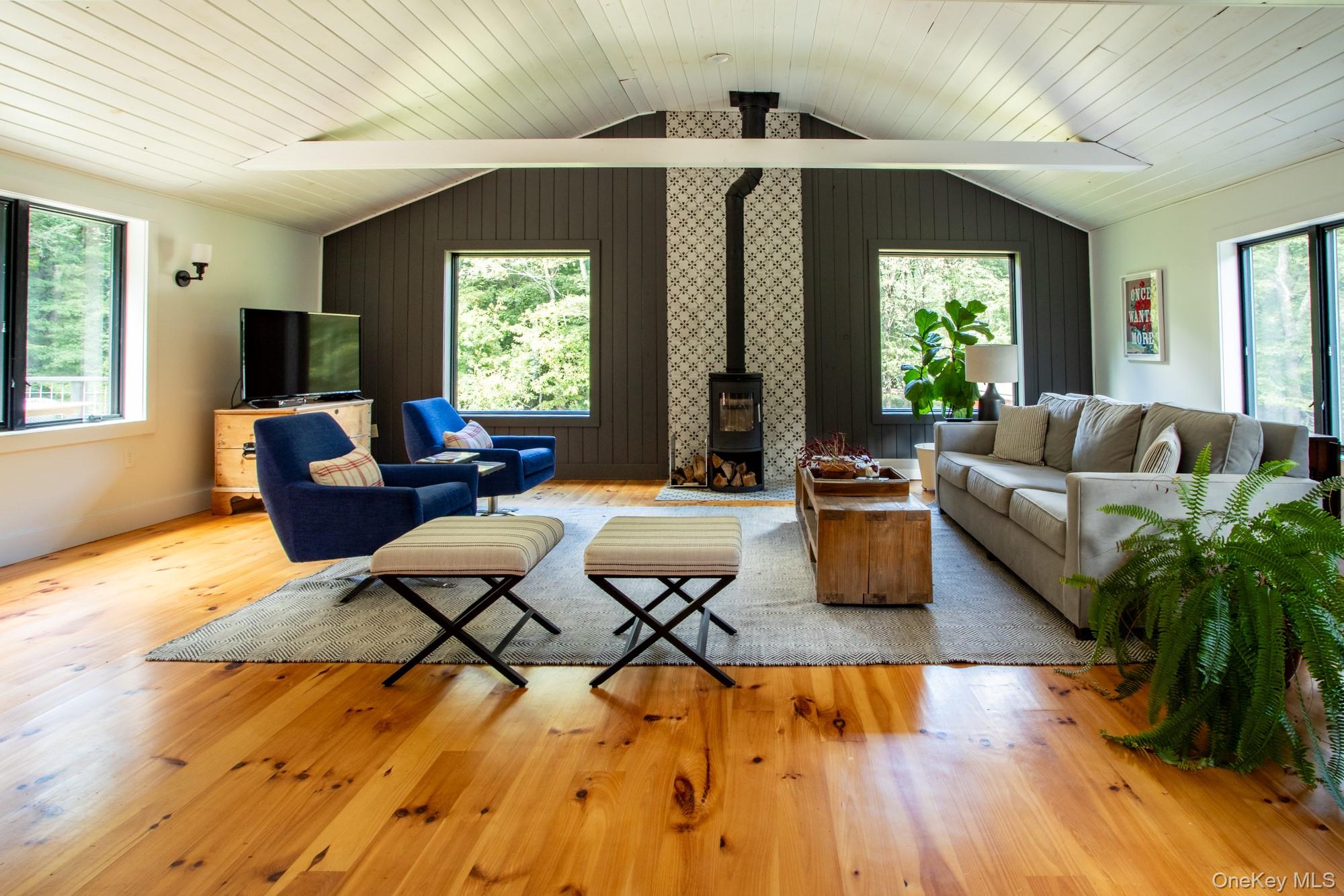 20 Saw Mill Road, Claryville, NY 12725