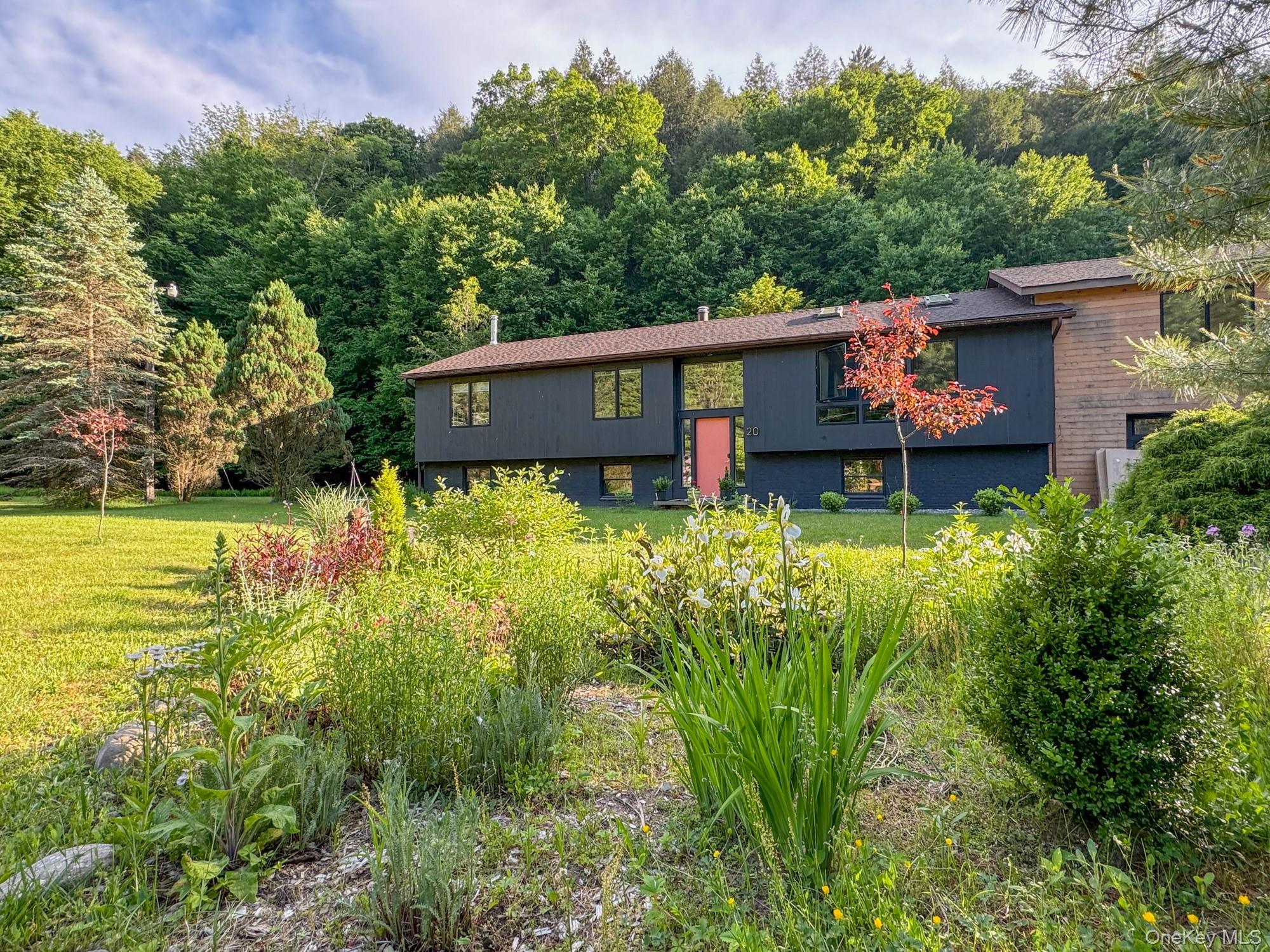 20 Saw Mill Road, Claryville, NY 12725