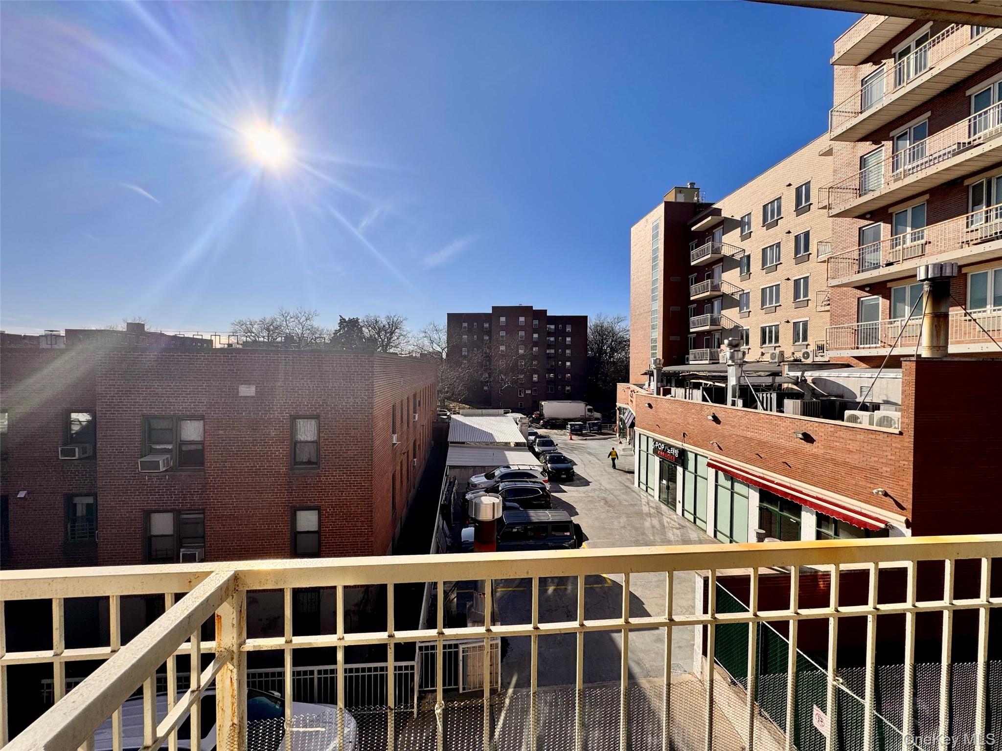 37-10 149th Place # 3A, Flushing, NY 11354
