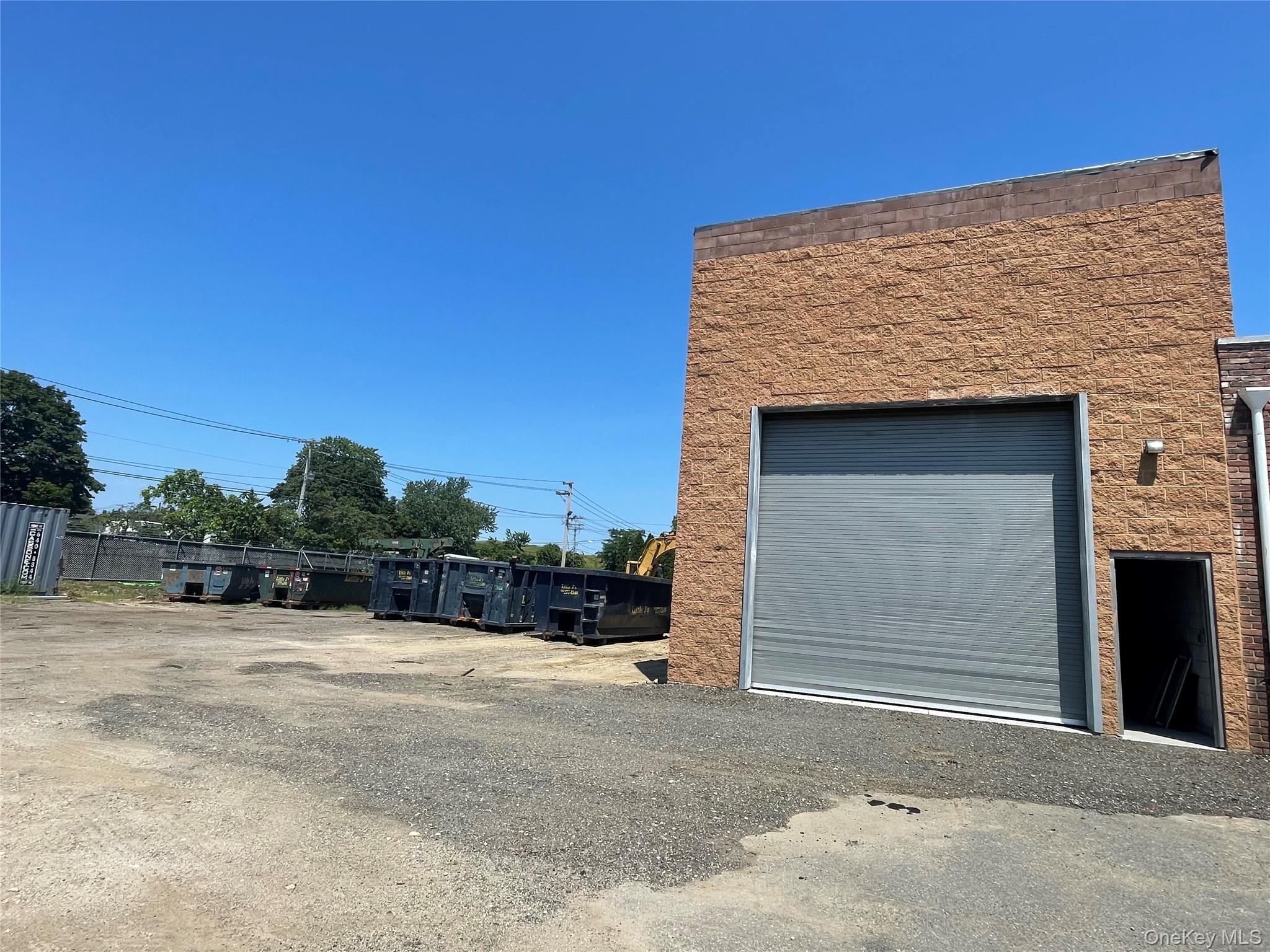 275 Elsworth Street, Holbrook, NY 11741