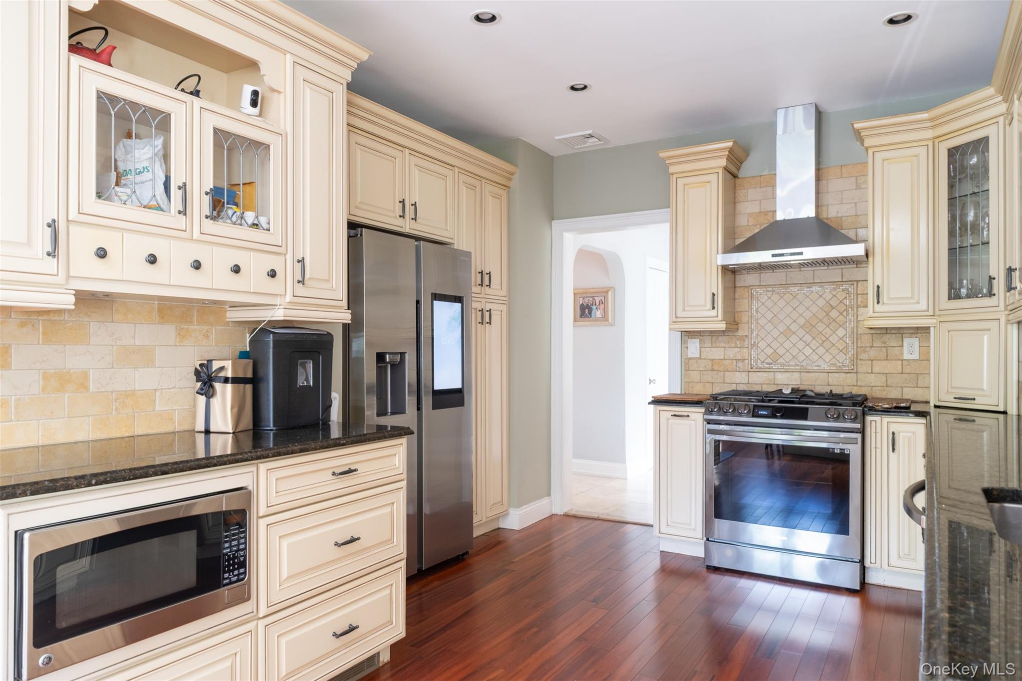 982 Split Rock Road, Pelham, NY 10803