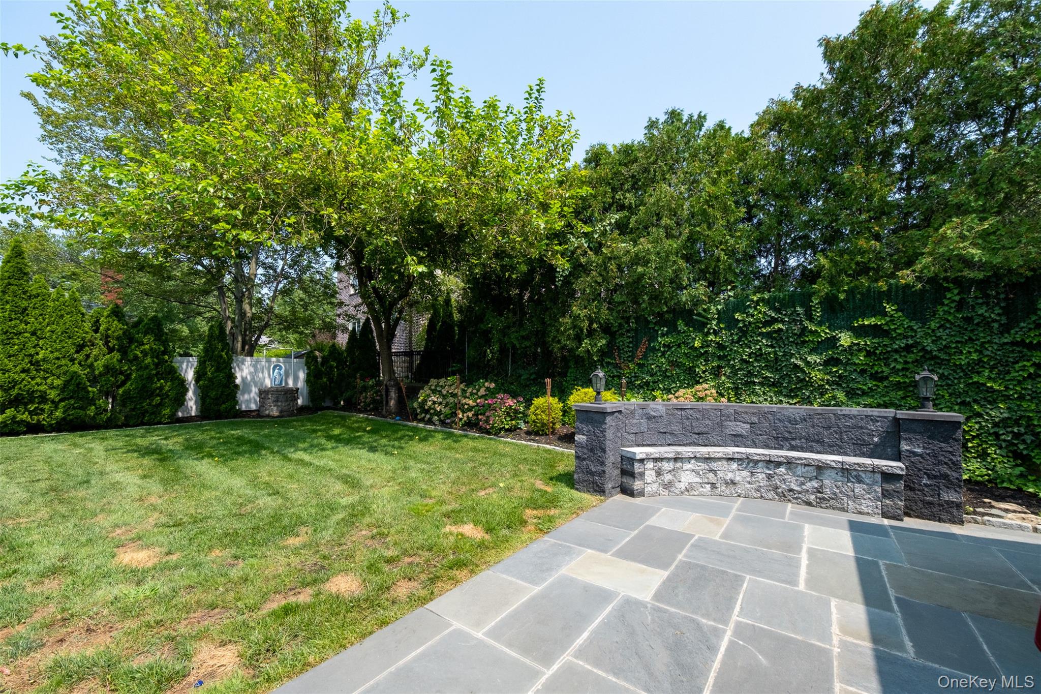 982 Split Rock Road, Pelham, NY 10803