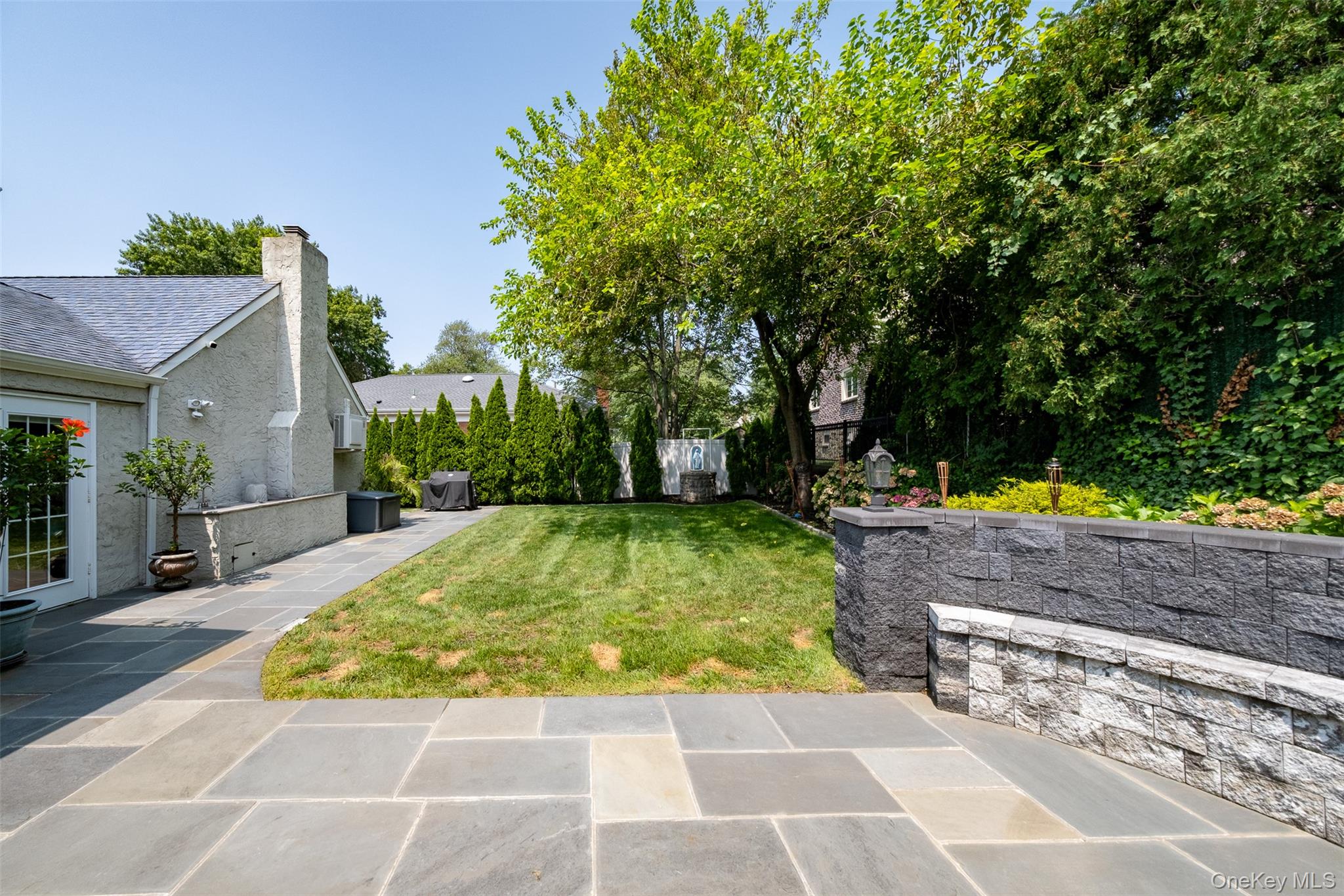 982 Split Rock Road, Pelham, NY 10803