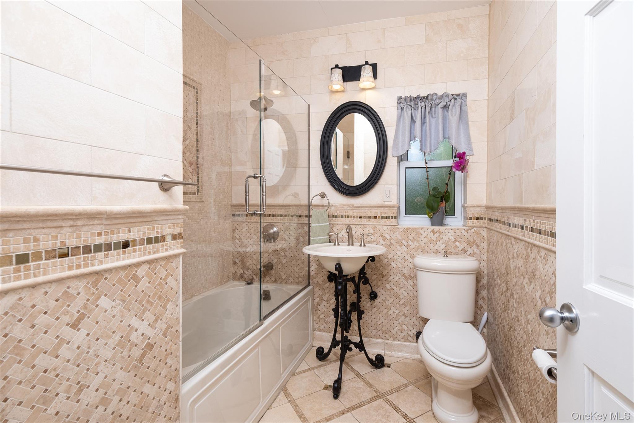 982 Split Rock Road, Pelham, NY 10803