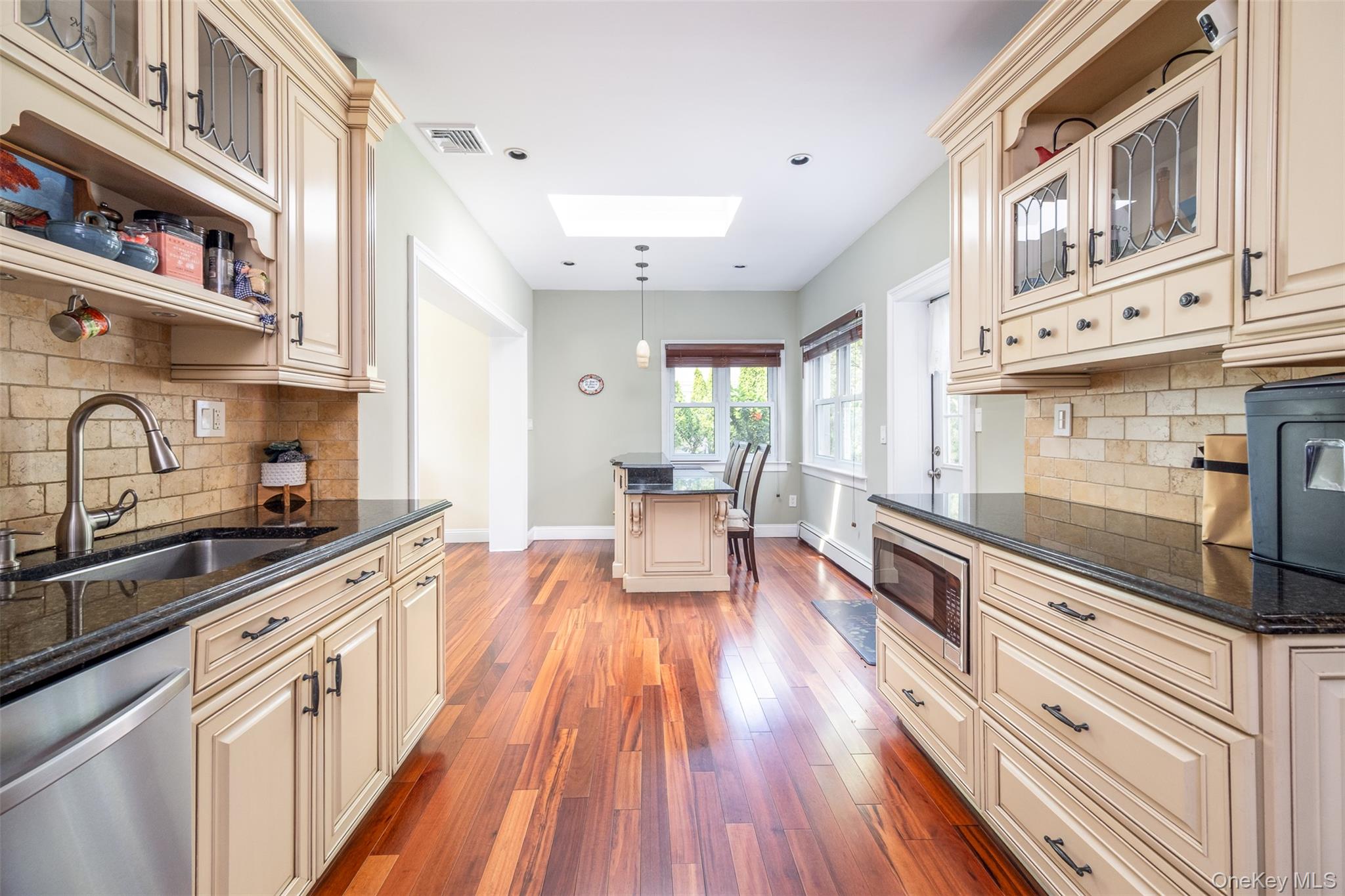 982 Split Rock Road, Pelham, NY 10803