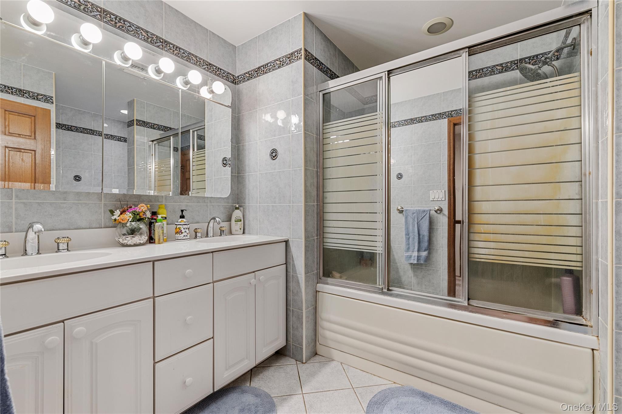 287 E Rockaway Road, Hewlett Harbor, NY 11557