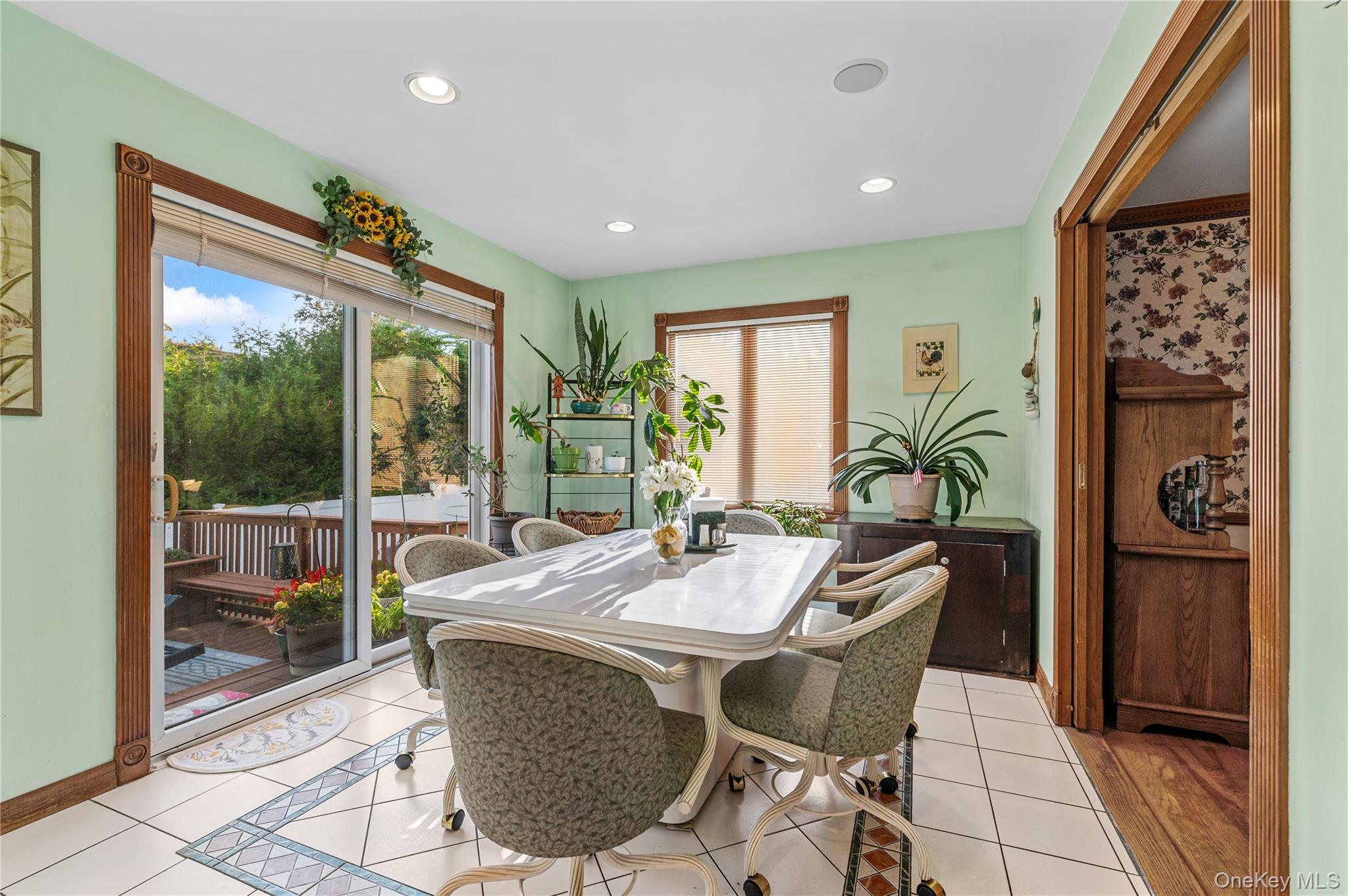 287 E Rockaway Road, Hewlett Harbor, NY 11557