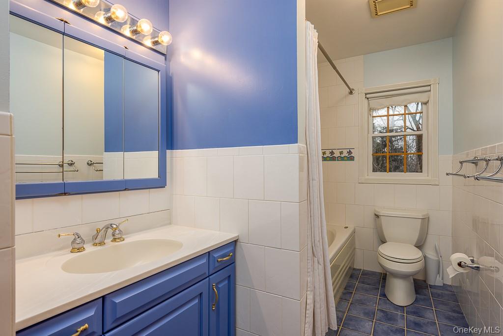 332 S Middletown Road, Pearl River, NY 10965