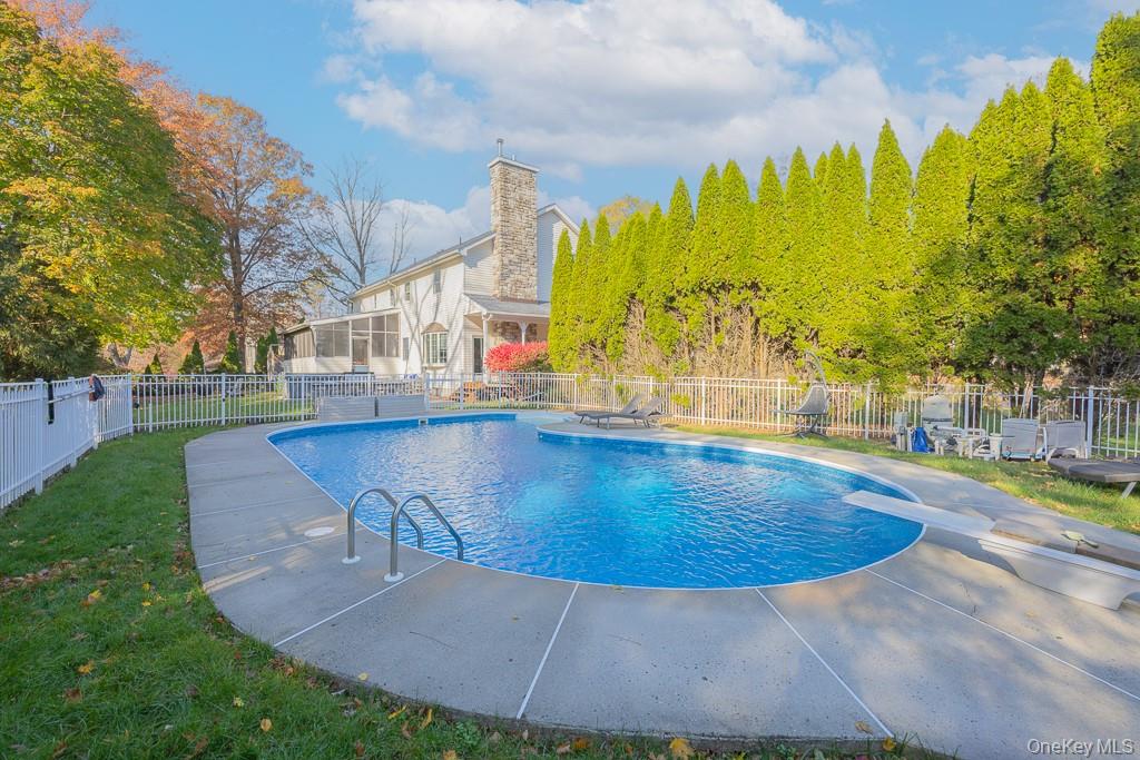 332 S Middletown Road, Pearl River, NY 10965