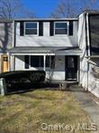 44 Wooded Way, Calverton, NY 11933