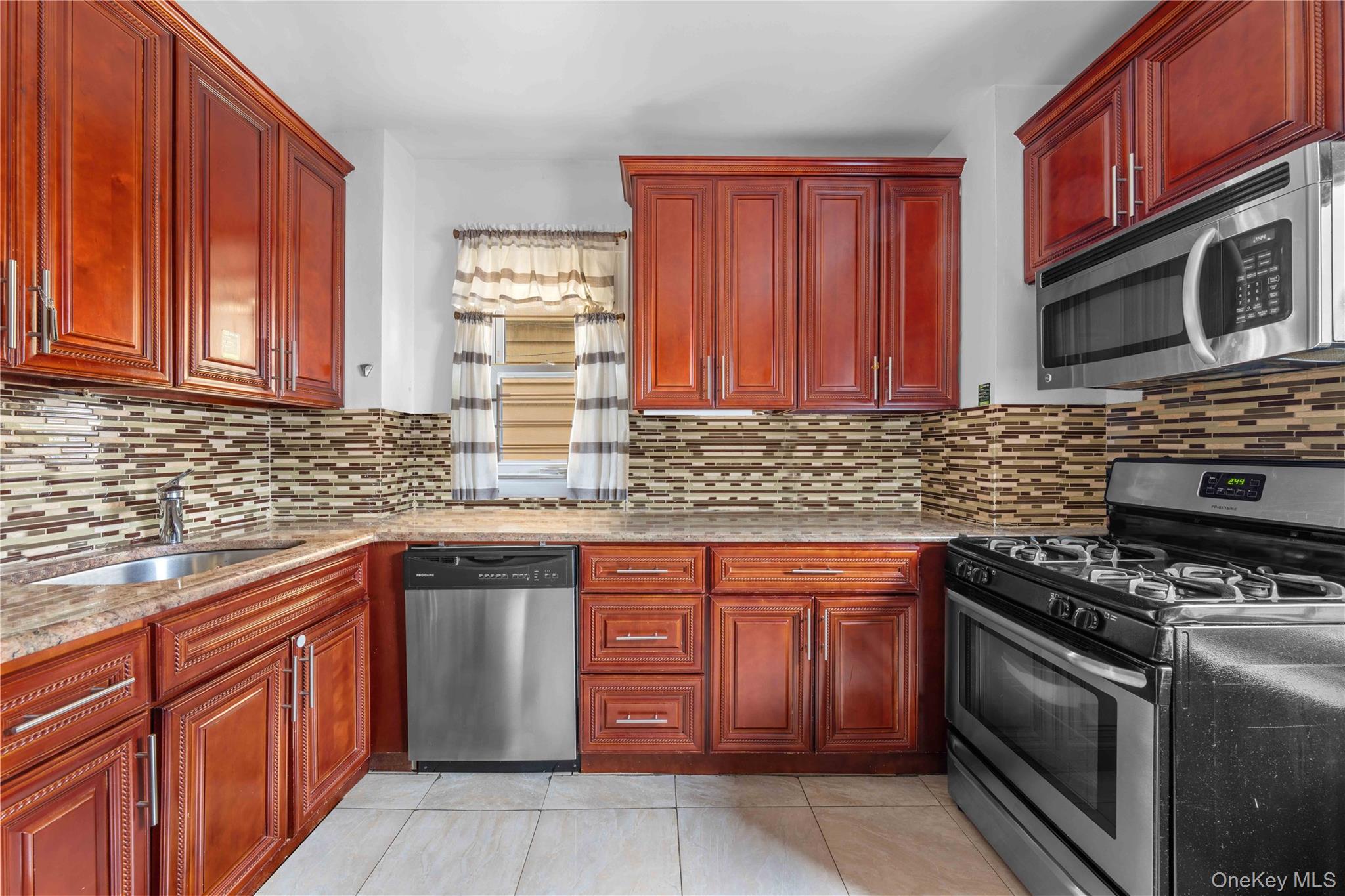 8913 85th Street, Woodhaven, NY 11421