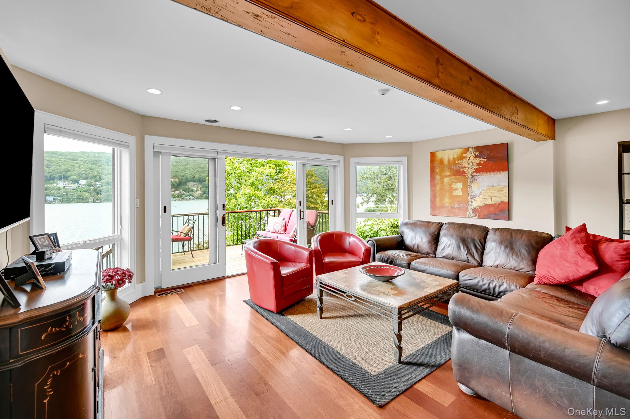 10 Van Orden Lane, Greenwood Lake, NY 10925