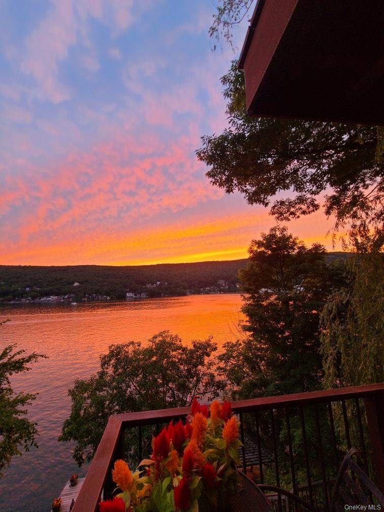 10 Van Orden Lane, Greenwood Lake, NY 10925