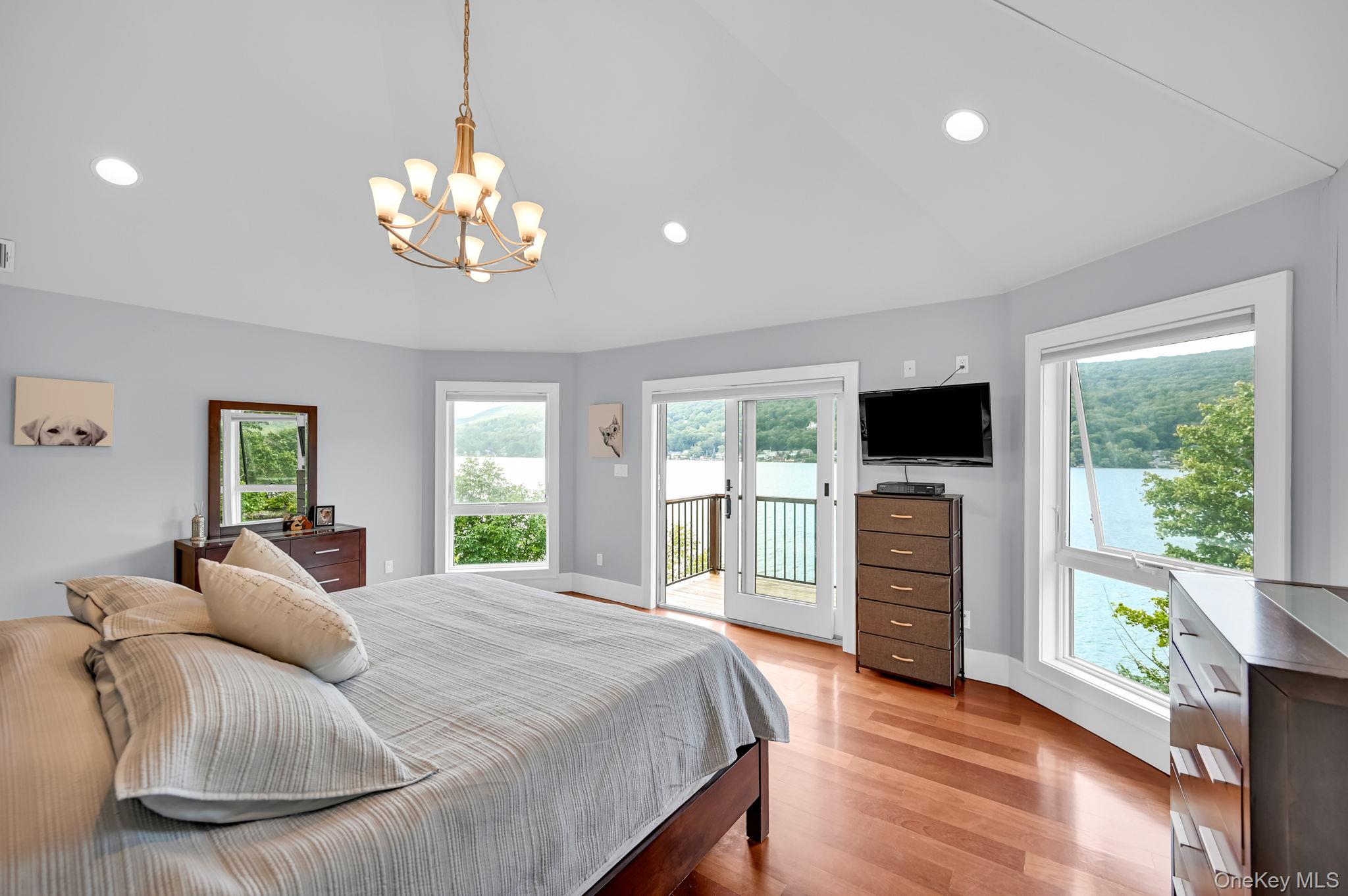 10 Van Orden Lane, Greenwood Lake, NY 10925