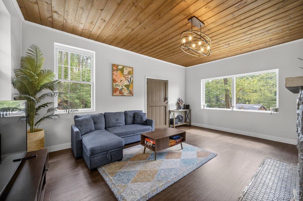 10 Stag Forest Road, Forestburgh, NY 12777