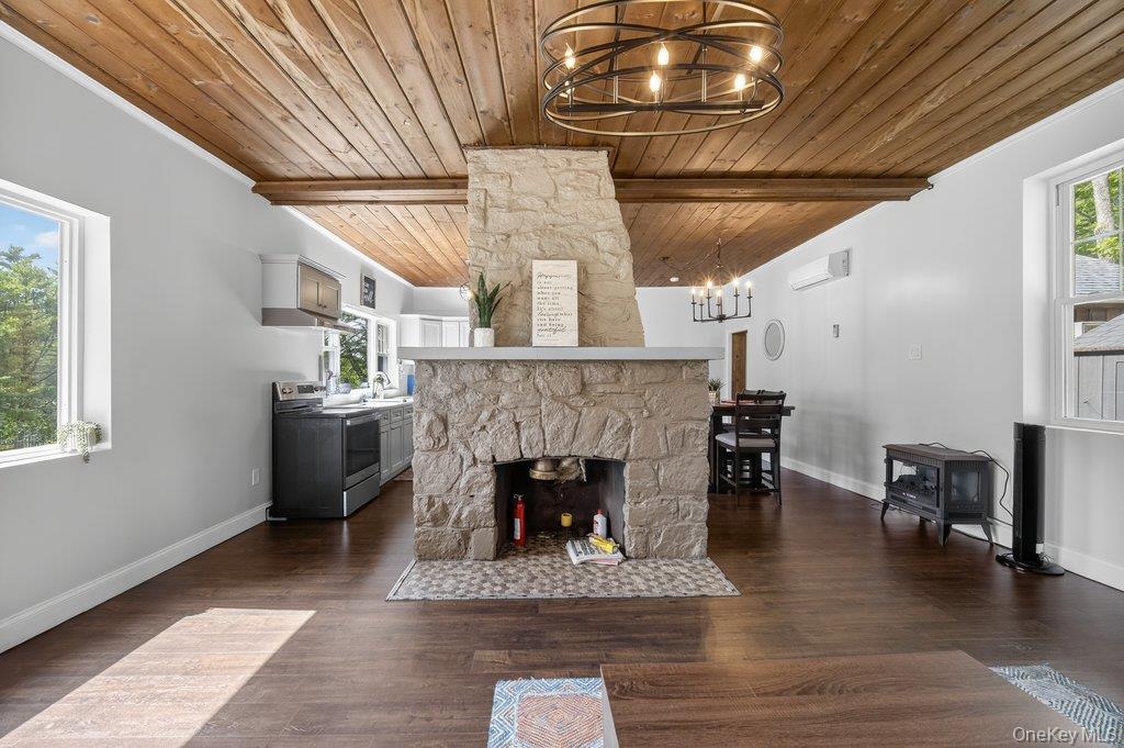 10 Stag Forest Road, Forestburgh, NY 12777