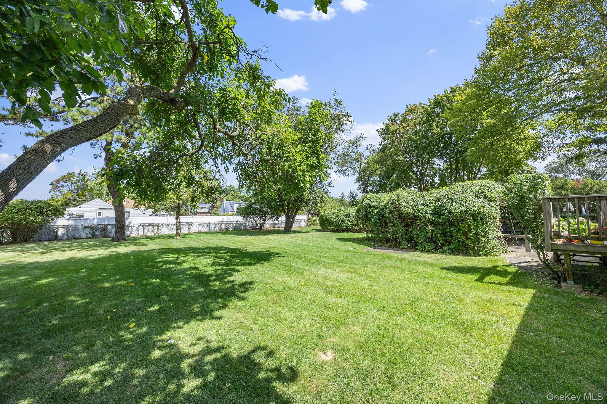 37 Bailey Avenue, Bay Shore, NY 11706