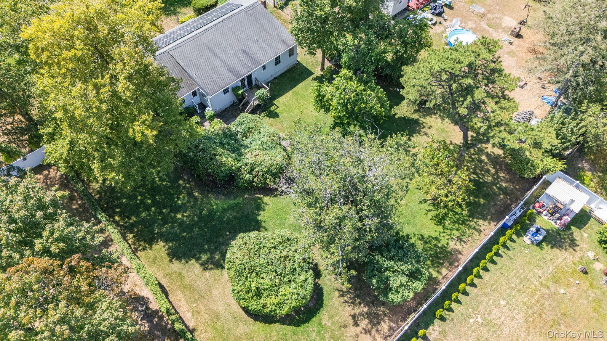 37 Bailey Avenue, Bay Shore, NY 11706