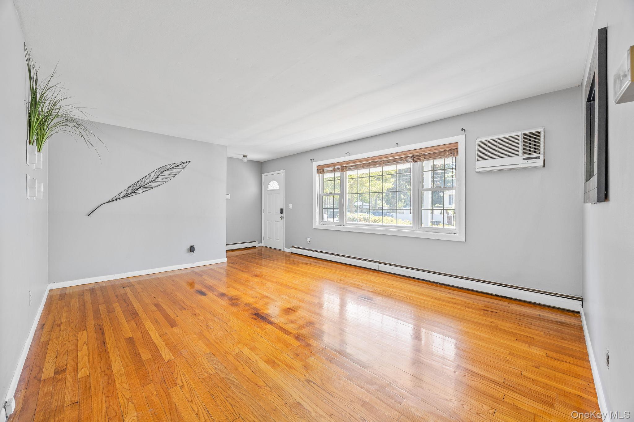 37 Bailey Avenue, Bay Shore, NY 11706