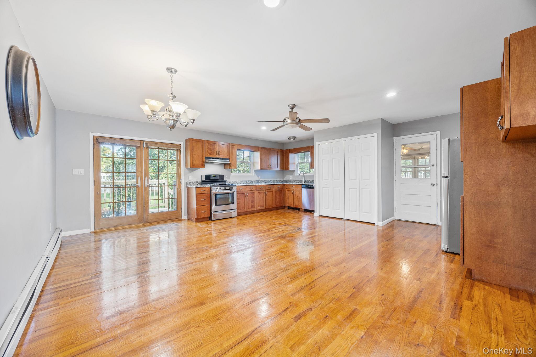 37 Bailey Avenue, Bay Shore, NY 11706