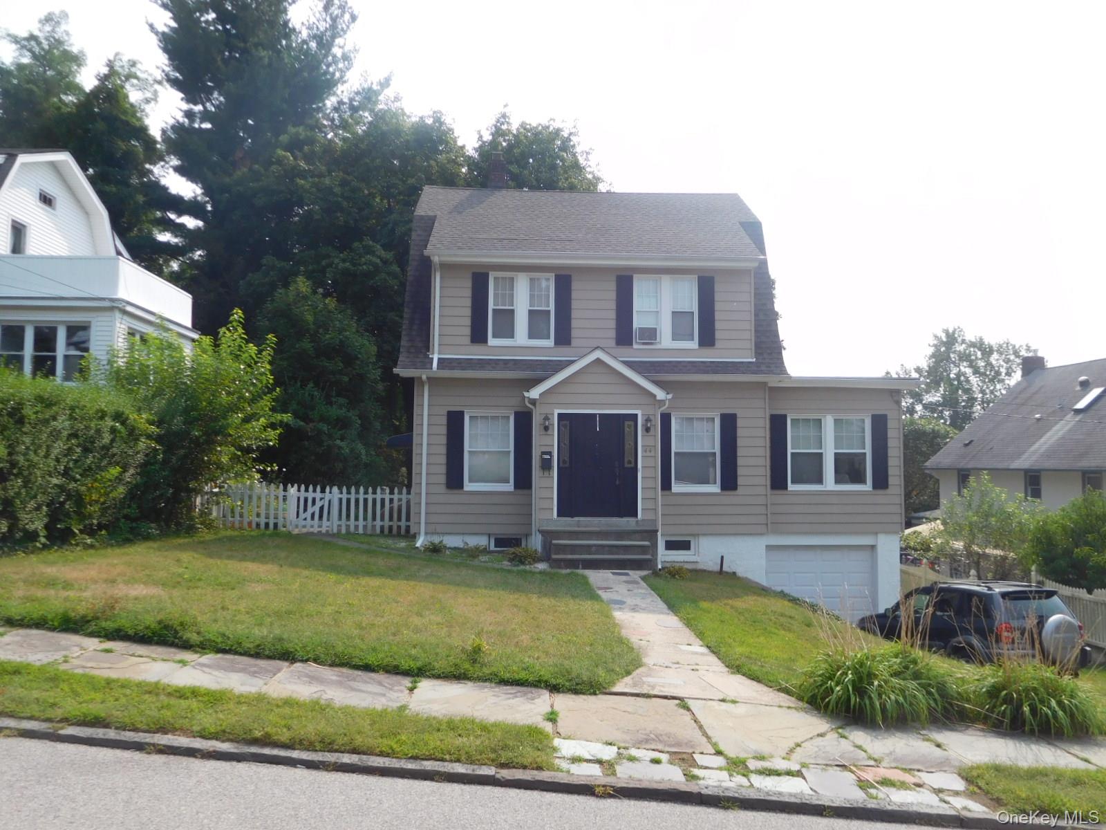 44 Chippewa Road, Yonkers, NY 10710