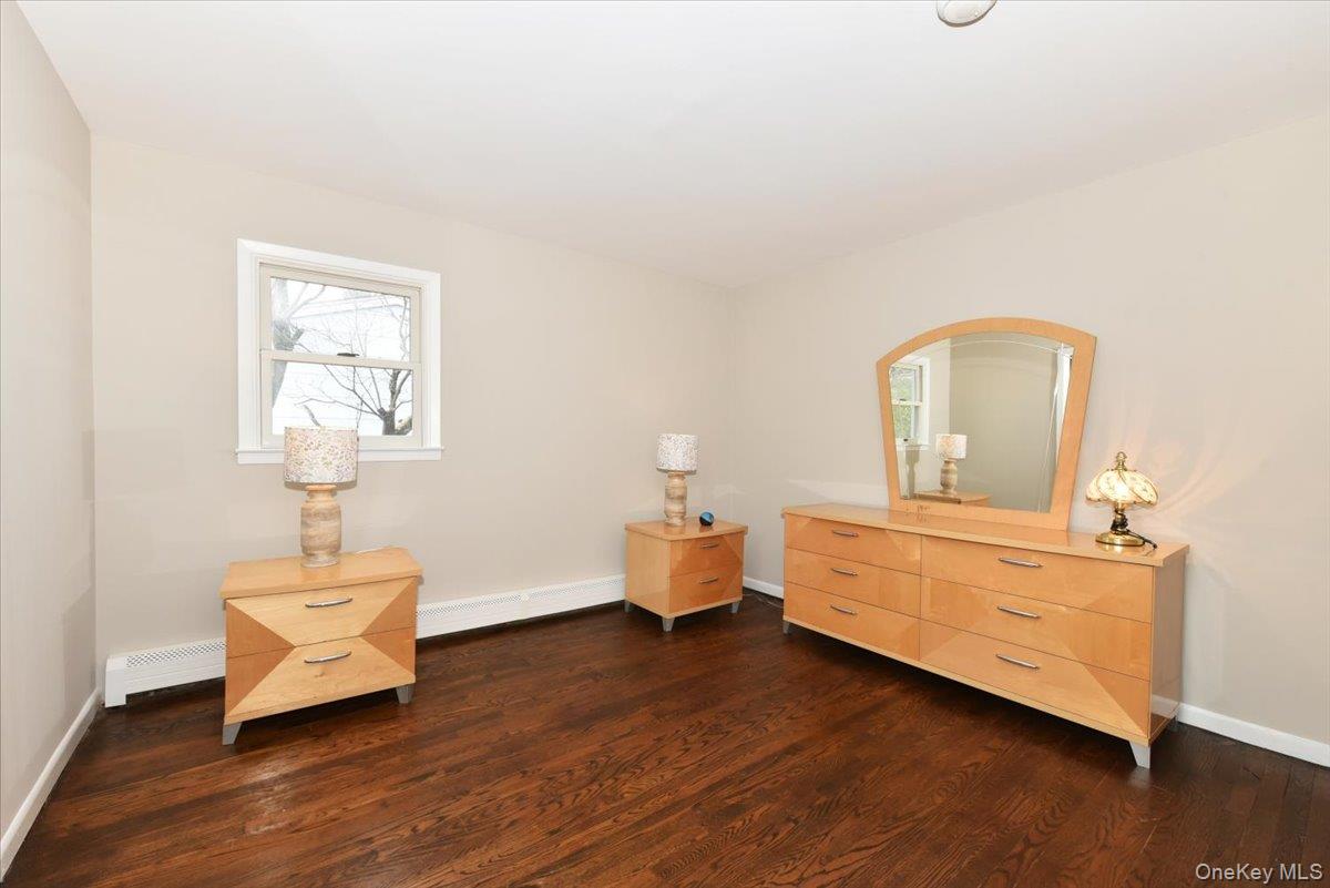 28 Charles Street, Port Washington, NY 11050