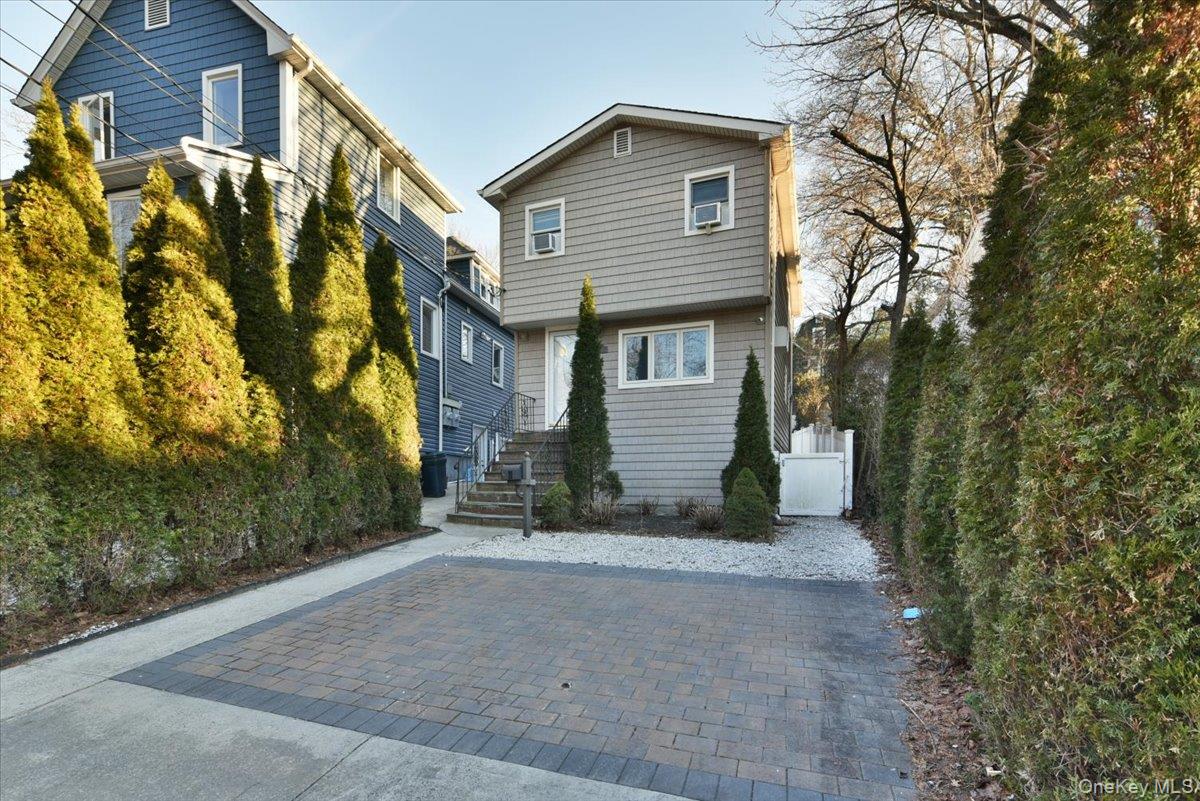 28 Charles Street, Port Washington, NY 11050