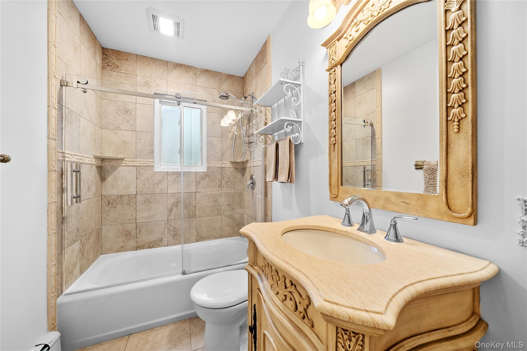 209 28th Street, Lindenhurst, NY 11757